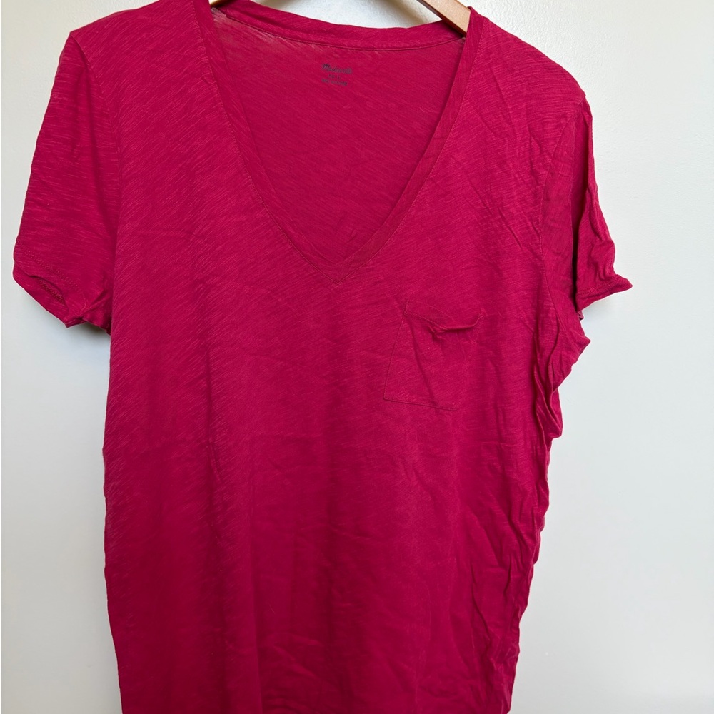 Madewell Short Sleeve V-Neck Tee in Bright Pink